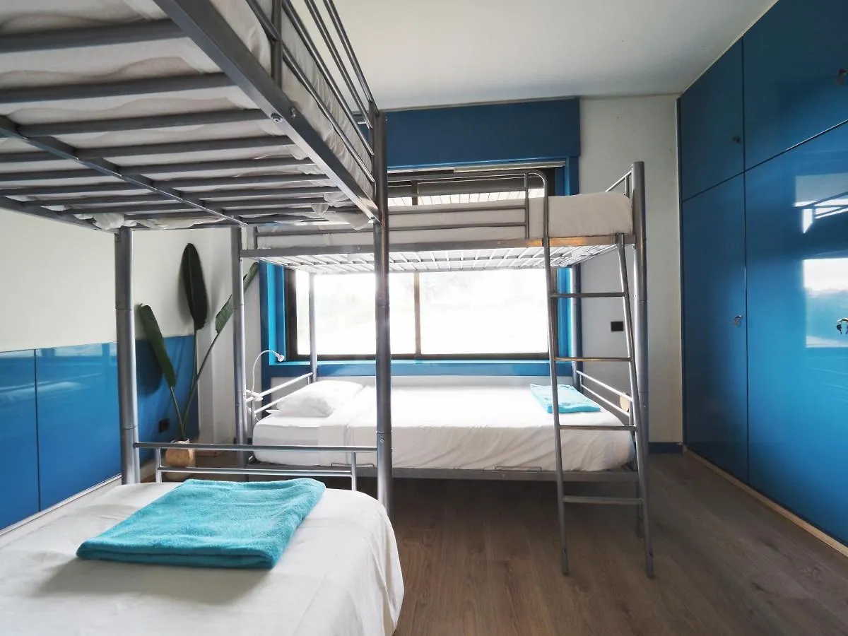Impact House Belem Hostel Lisbon 0*,